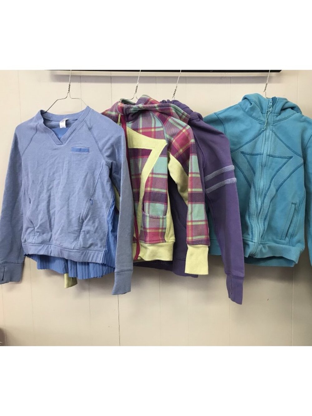 Ivivva by Lululemon Size 8 Bundle - 4 Tops Play Condition ORIGINAL RETAIL $400+